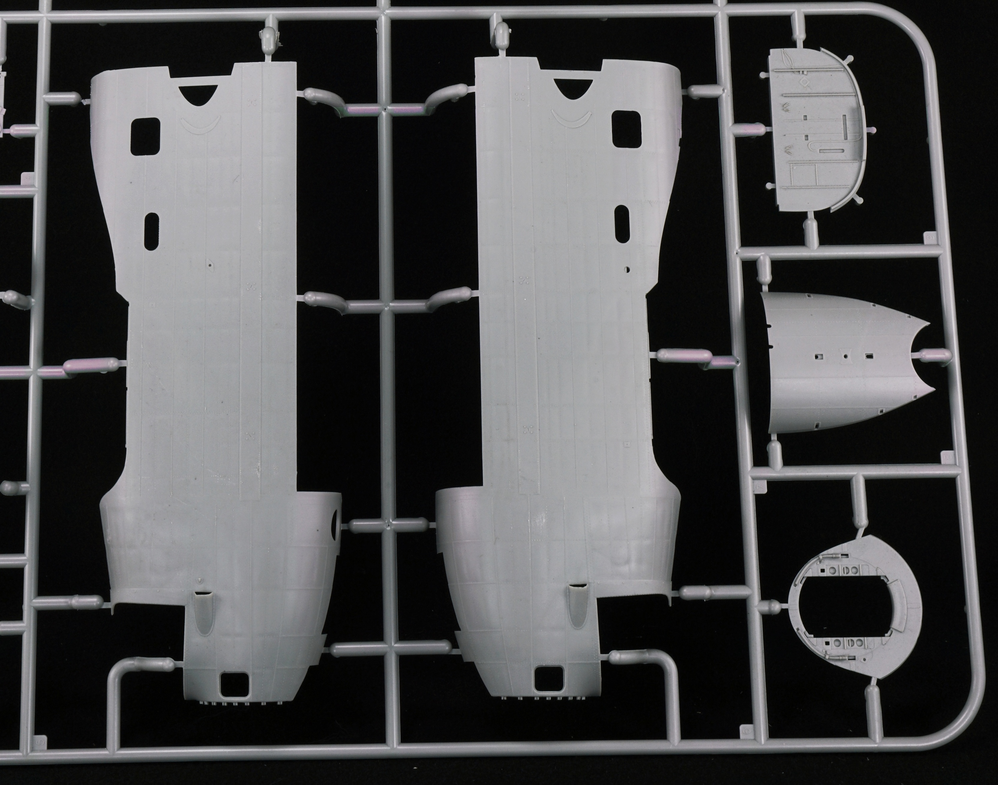 BF010 兰开斯特 132 Avro Lancaster B Mk.IIII with full Interior (图15)