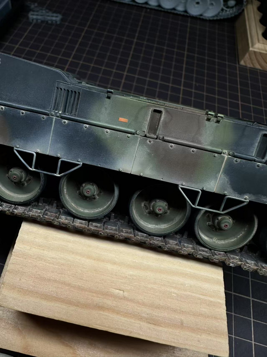 模型作品欣赏：边境BT040 豹2A7V(图10)