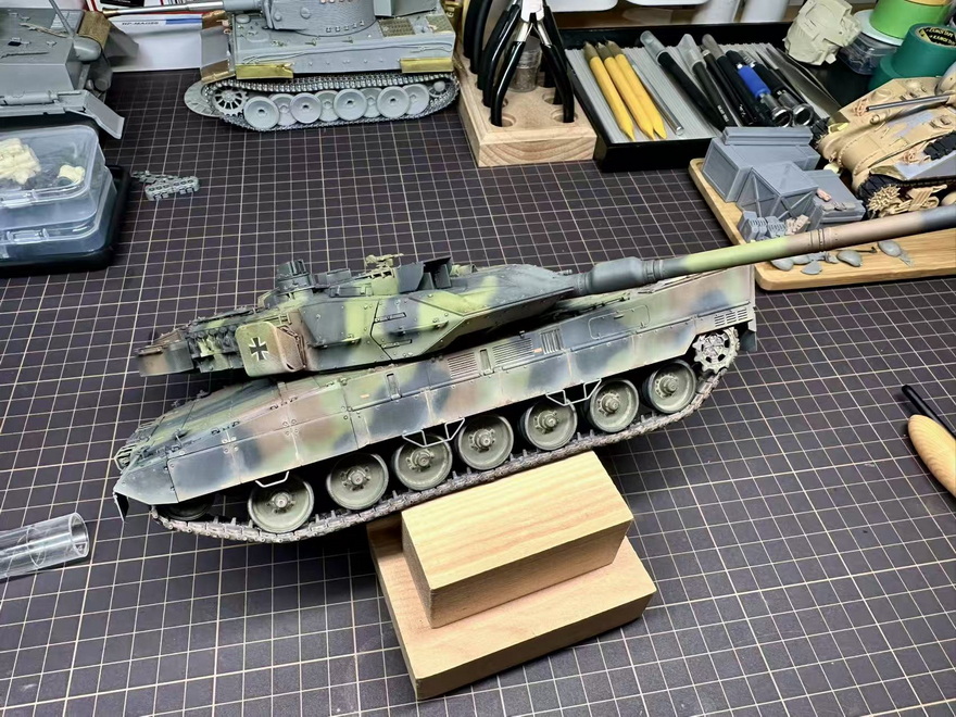 模型作品欣赏：边境BT040 豹2A7V(图14)